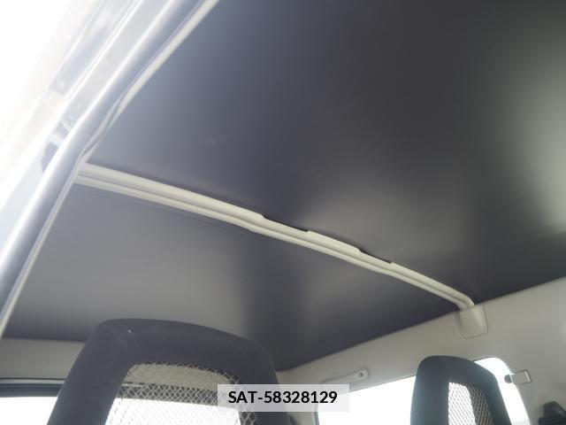 Suzuki JIMNY 1997 7810167-12