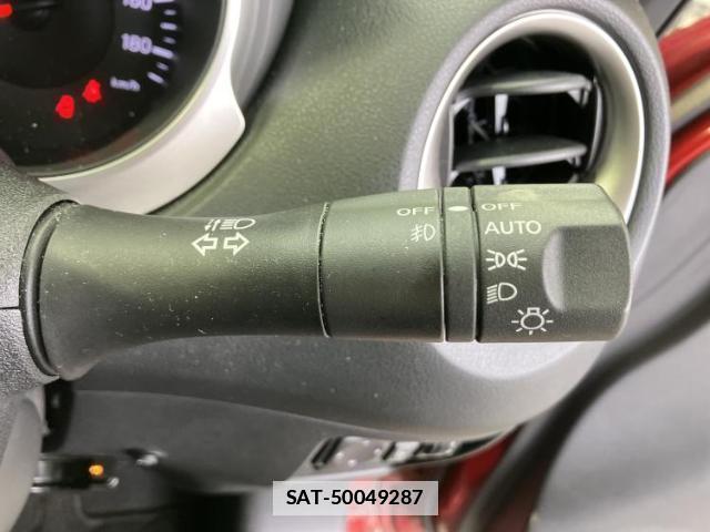 Nissan JUKE 2012-03 7800873-12