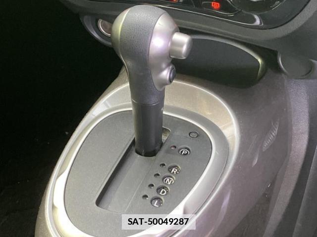 Nissan JUKE 2012-03 7800873-14