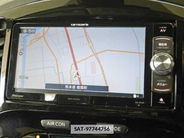 Nissan JUKE 2017-04 7810825-11
