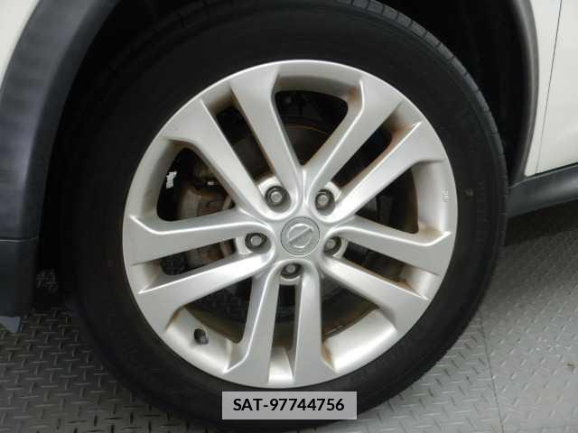 Nissan JUKE 2017-04 7810825-14