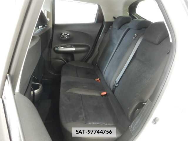 Nissan JUKE 2017-04 7810825-17