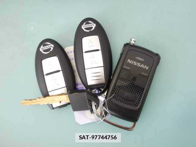 Nissan JUKE 2017-04 7810825-19