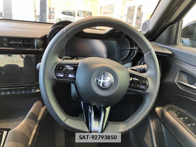 ALFA ROMEO Junior 2025-06 7803796-16