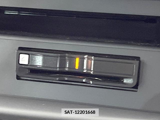 Renault KANGOO 2019-09 7804948-6