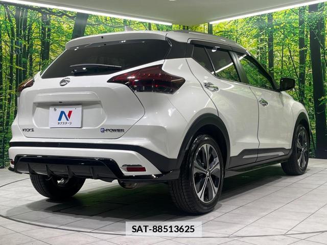 Nissan KICKS 2021-10 7799890-16