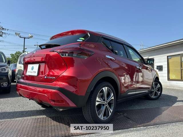 Nissan KICKS 2020-12 7801656-10