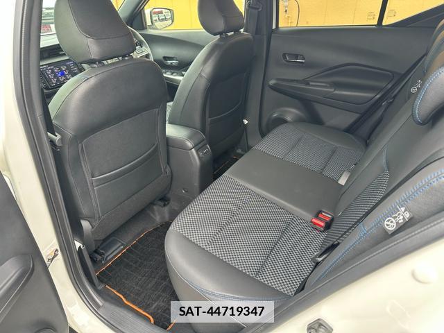 Nissan KICKS 2020-11 7802277-14