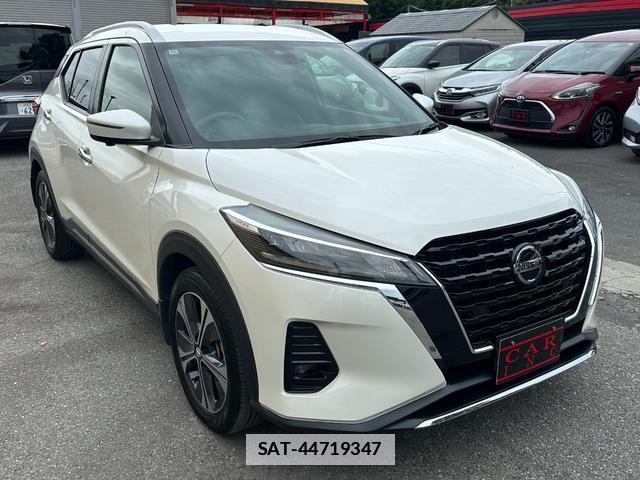 Nissan KICKS 2020-11 7802277-17