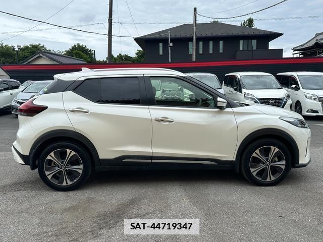 Nissan KICKS 2020-11 7802277-18