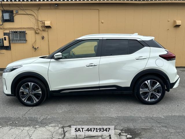 Nissan KICKS 2020-11 7802277-19