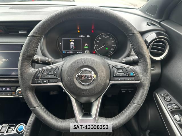 Nissan KICKS 2020-12 7802297-10