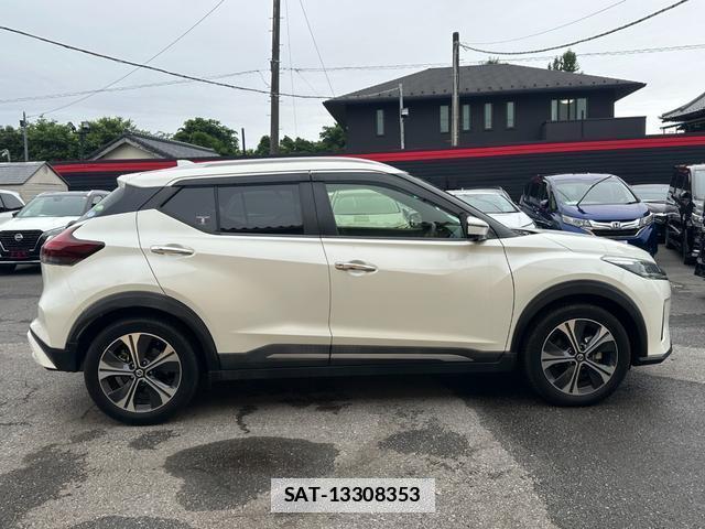 Nissan KICKS 2020-12 7802297-18