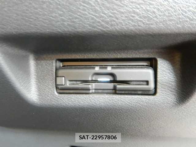 Nissan KICKS 2020-06 7810777-12