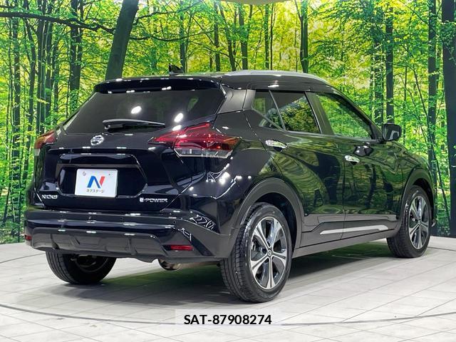 Nissan KICKS 2022-12 7810938-16