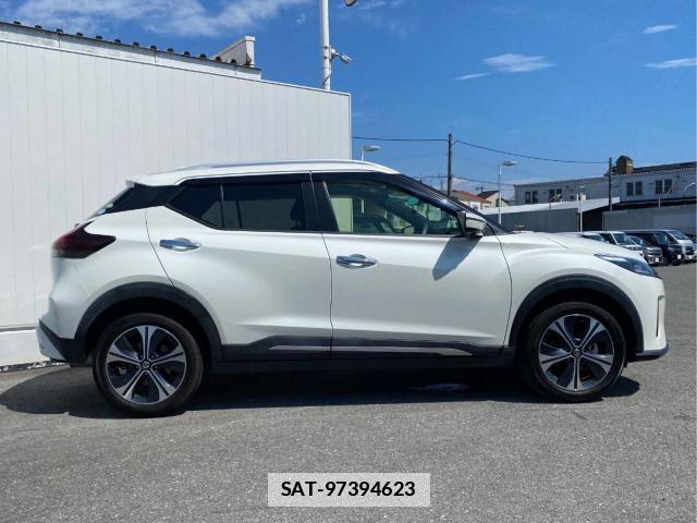 Nissan KIX 2020-12 7796468-3