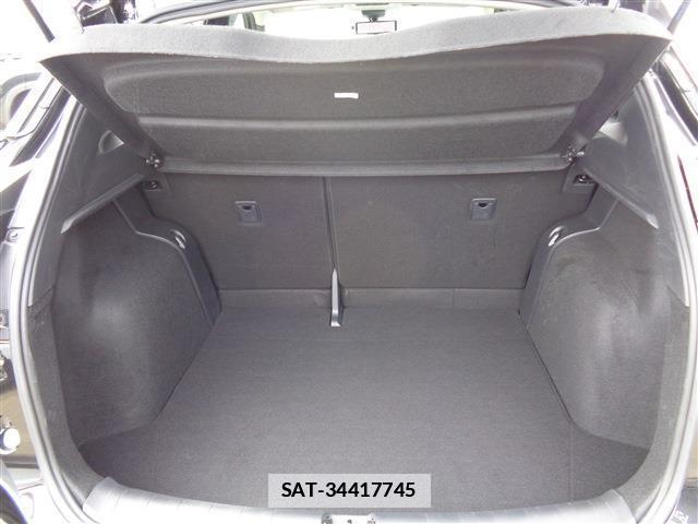 Nissan KIX 2021-05 7797348-13