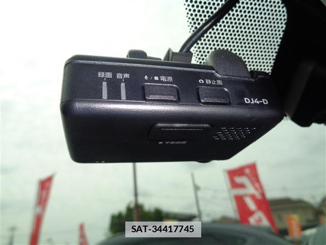Nissan KIX 2021-05 7797348-18