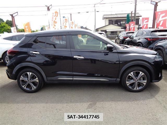 Nissan KIX 2021-05 7797348-3