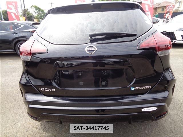Nissan KIX 2021-05 7797348-6