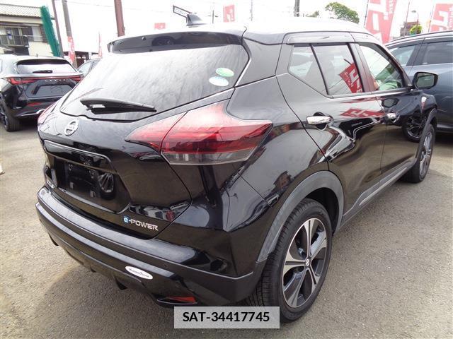 Nissan KIX 2021-05 7797348-7
