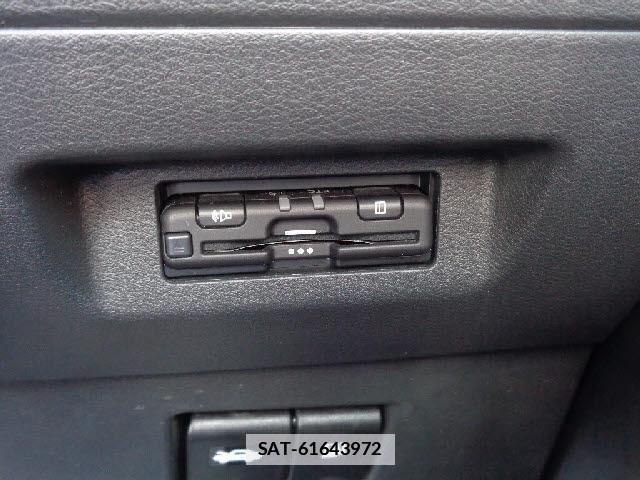 Nissan KIX 2021-01 7804238-7