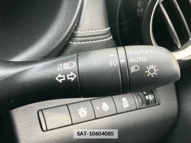 Nissan KIX 2022-02 7804903-16