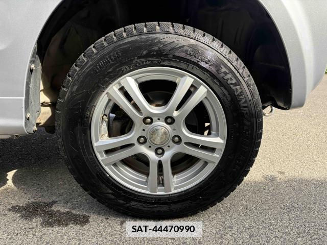 Nissan KIX 2010-03 7805264-11