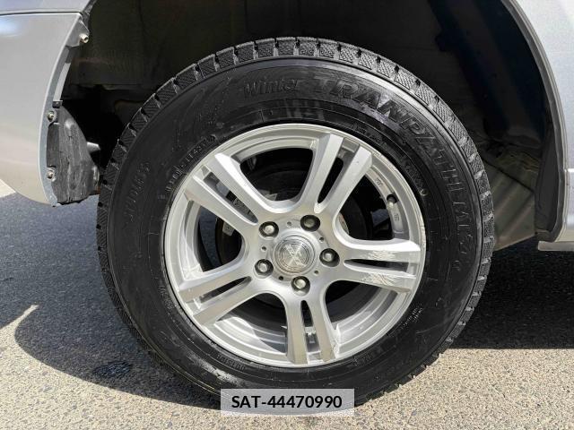 Nissan KIX 2010-03 7805264-12