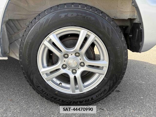 Nissan KIX 2010-03 7805264-13