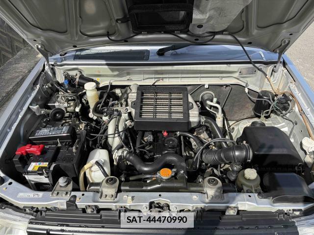 Nissan KIX 2010-03 7805264-15