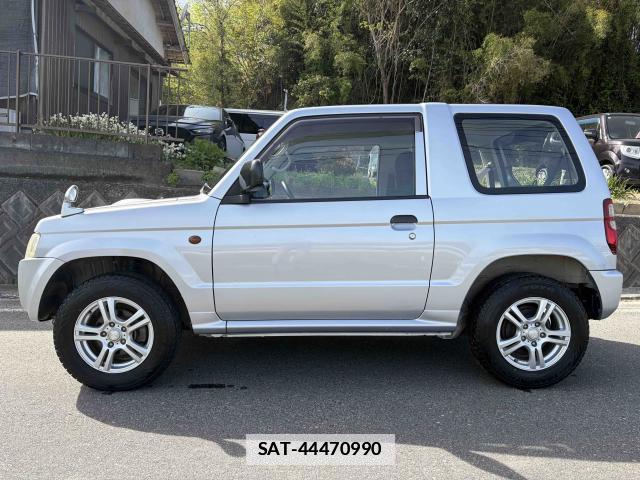 Nissan KIX 2010-03 7805264-2