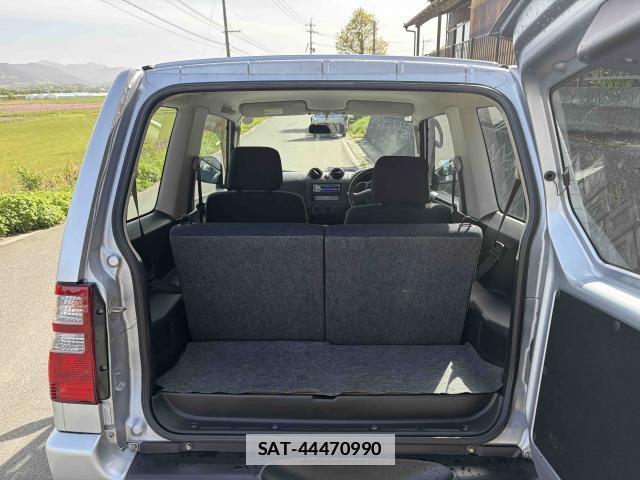 Nissan KIX 2010-03 7805264-4