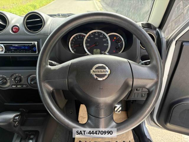 Nissan KIX 2010-03 7805264-5