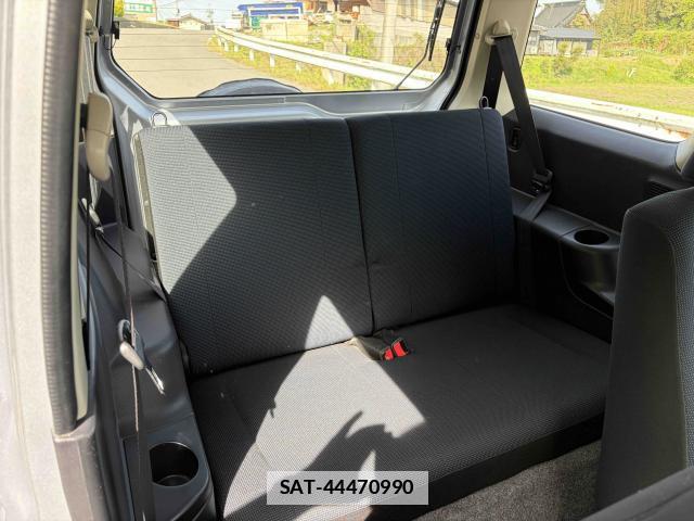 Nissan KIX 2010-03 7805264-8