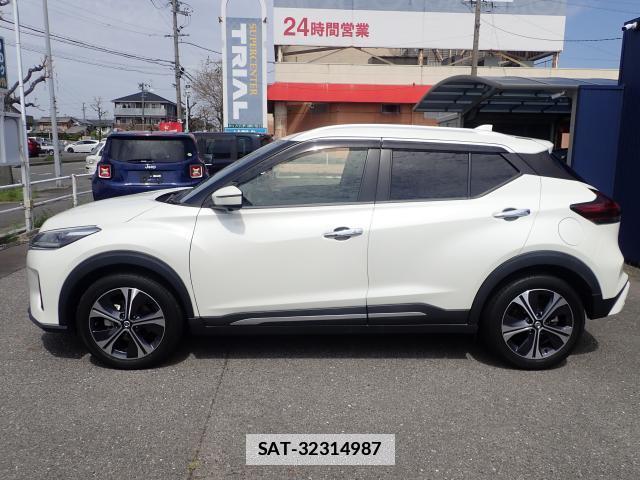 Nissan KIX 2021-07 7805892-10