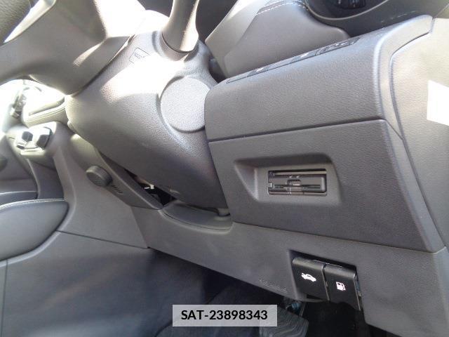 Nissan KIX 2021-01 7809112-12