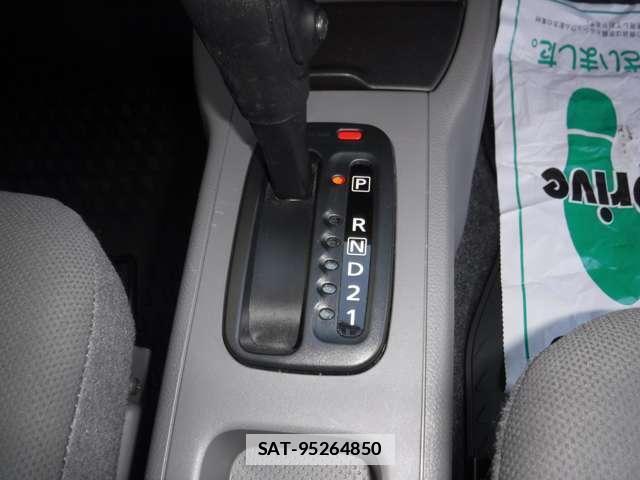Mitsubishi LANCER CARGO 2014-08 7803256-15