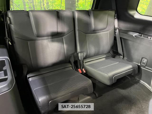 Toyota Land Cruiser 250 2025-04 7801038-10