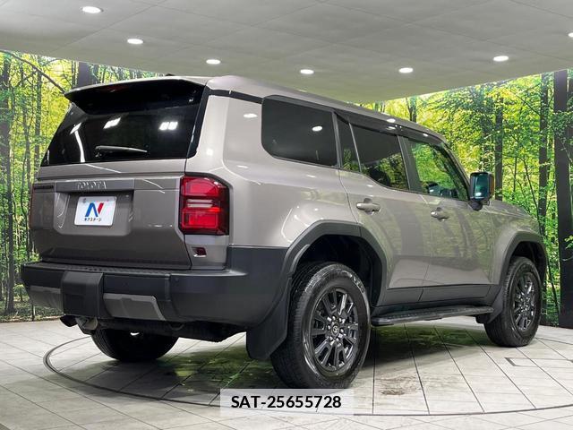 Toyota Land Cruiser 250 2025-04 7801038-18