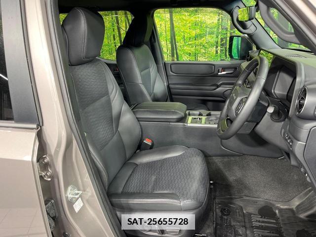 Toyota Land Cruiser 250 2025-04 7801038-8