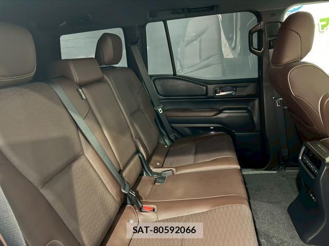 Toyota Land Cruiser 250 2024-05 7804412-13