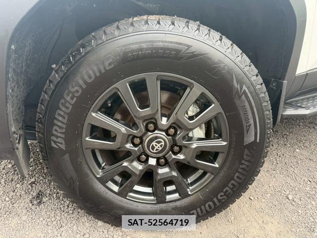 Toyota Land Cruiser 250 2024-11 7805987-7