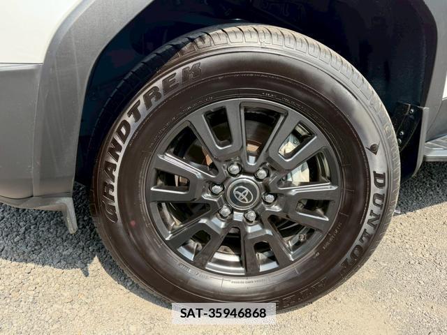 Toyota Land Cruiser 250 2024-10 7805991-7