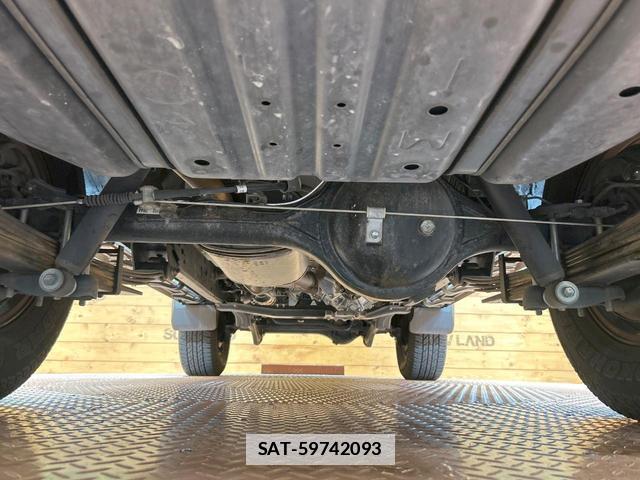 Toyota Land Cruiser 70 2014-11 7794586-18