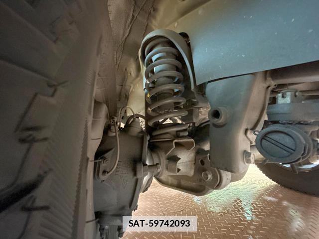 Toyota Land Cruiser 70 2014-11 7794586-19