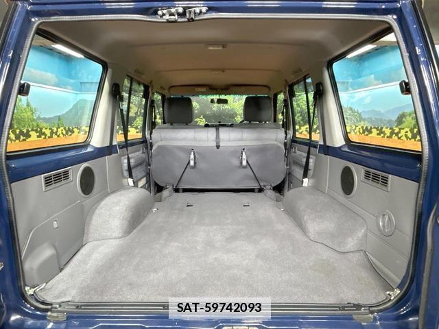 Toyota Land Cruiser 70 2014-11 7794586-9