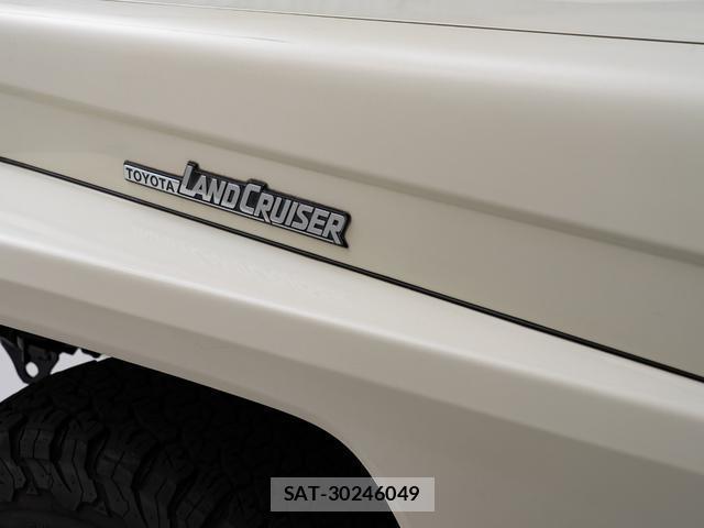 Toyota Land Cruiser 70 2002-10 7796685-10