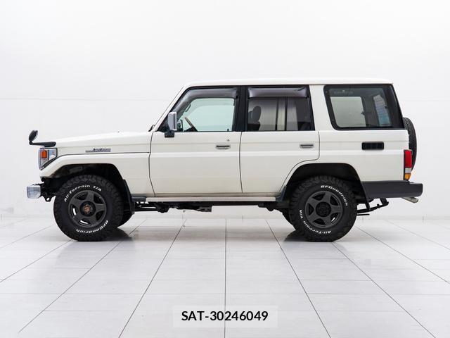 Toyota Land Cruiser 70 2002-10 7796685-6