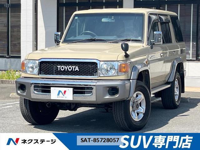 Toyota Land Cruiser 70 2015-04 7799233-0